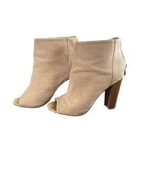 Shoe Dazzle Beige Perforated Peep-Toe Ankle Booties Open Toe Zip Up Size 8